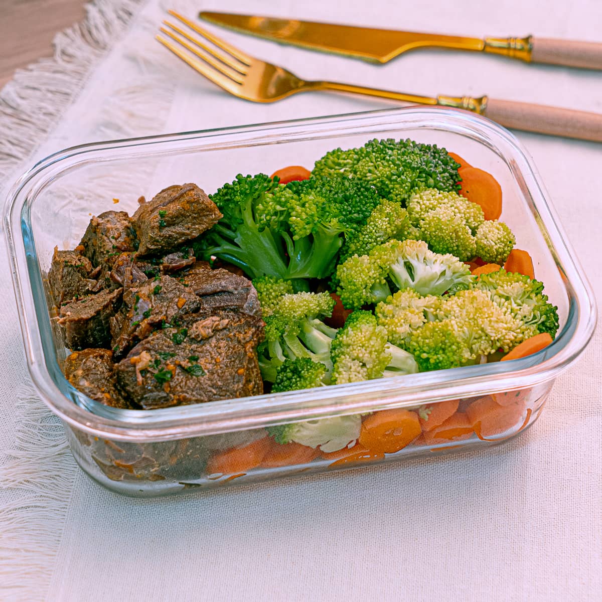 Chefcot - cardápio lowcarb - patinho de panela com mix de legumes