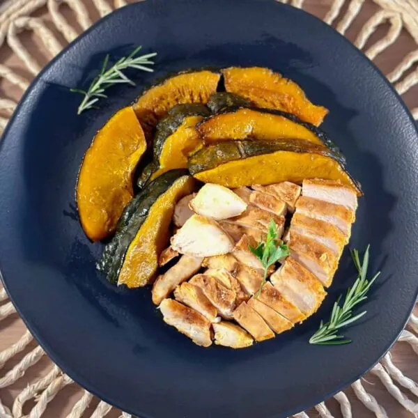 frango em cubos com abóbora assada